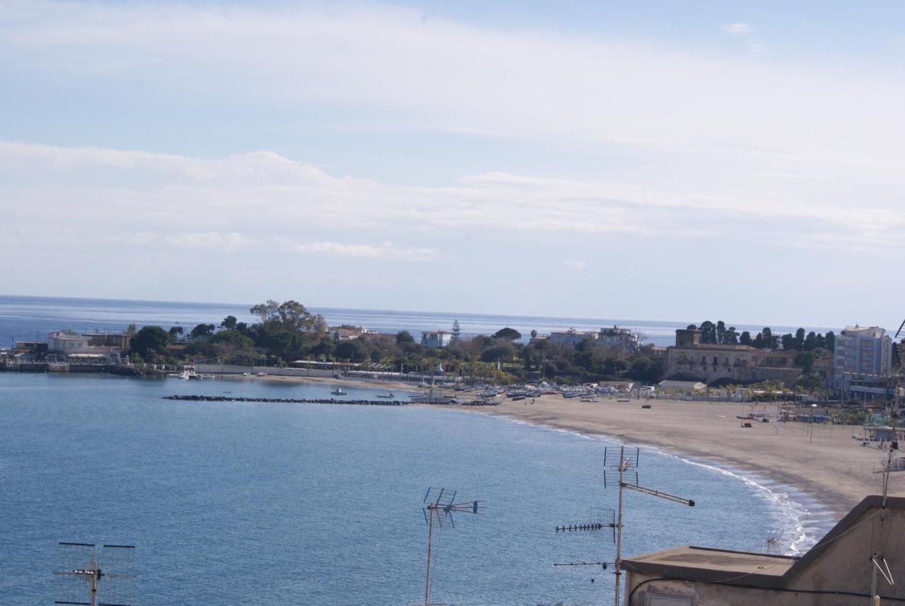 Donna Sicilia Giardini Naxos Exterior photo